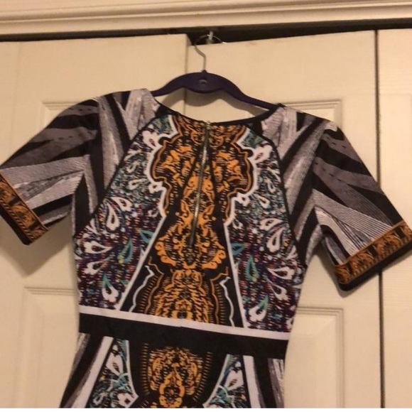 Dress - Picture 6 of 7